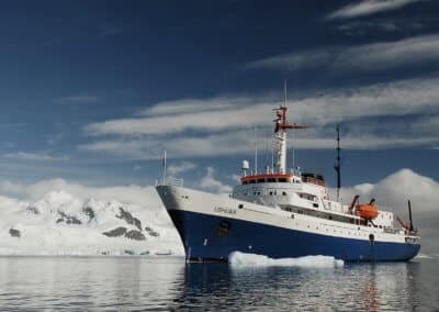 MS Ushuaia in der Antarktis