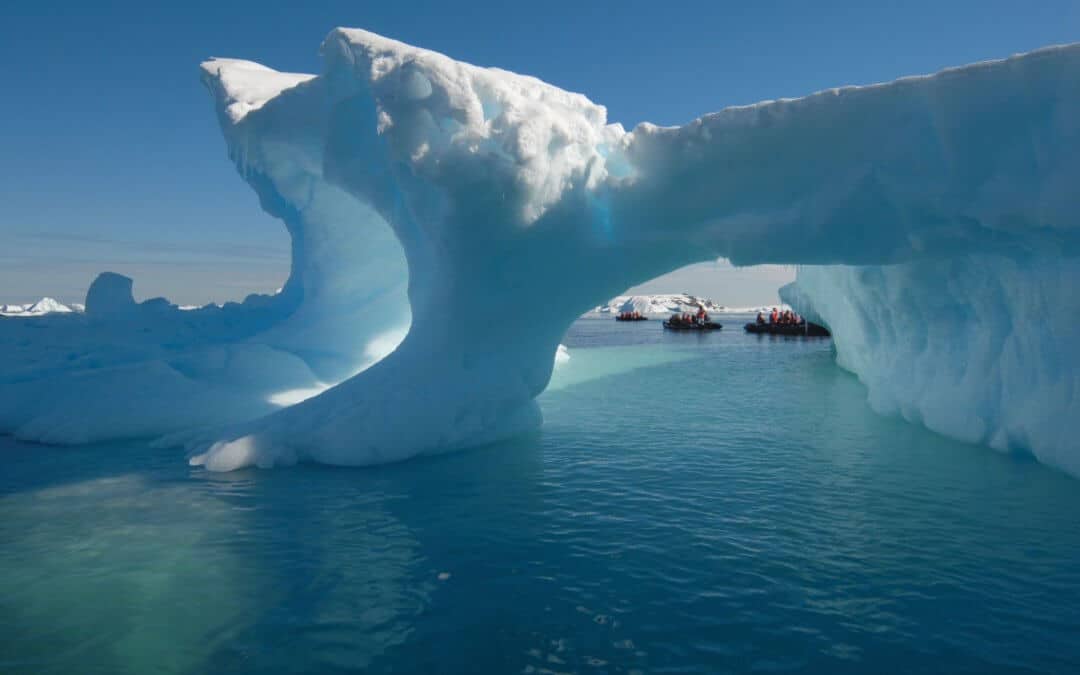 Expeditionsreise Antarctica Bridge inkl. Flug | MS Silver Endeavour
