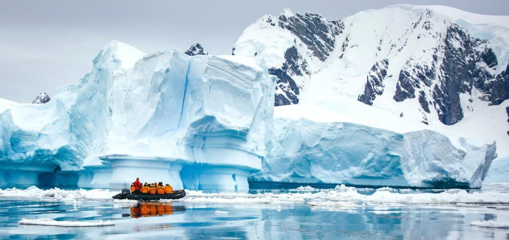 Antarctic Explorer: Discovering the 7th Continent mit der MS World Explorer und MS Ocean Adventurer und MS Ocean Diamond