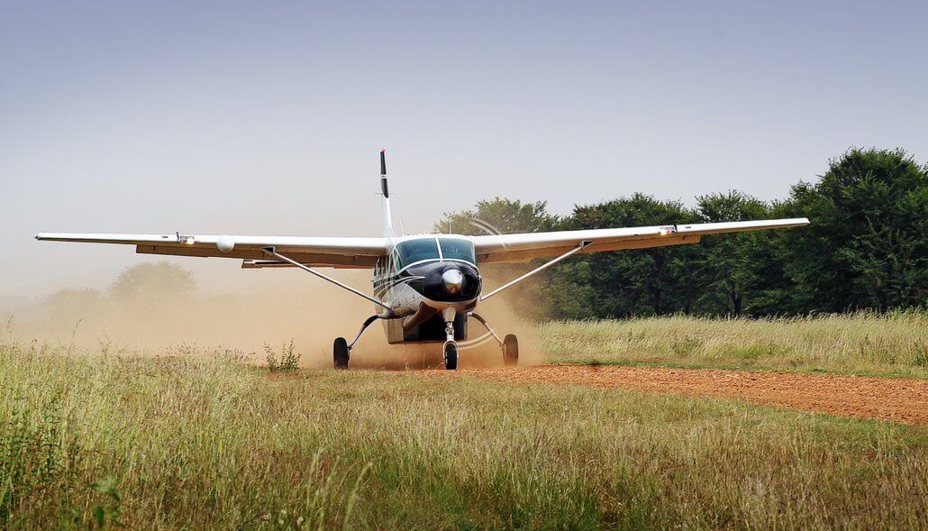 Landung der Cessna-Caravan auf SkySafari in Tansania