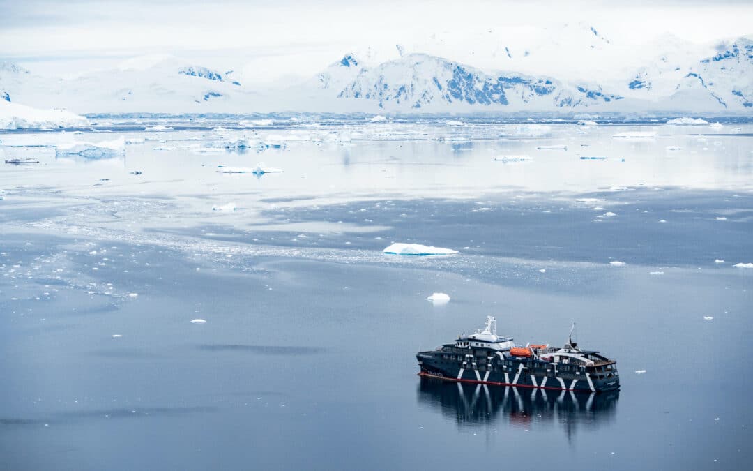 Fly&Cruise Antarktis Express | MS Magellan Discoverer | MS Magellan Explorer