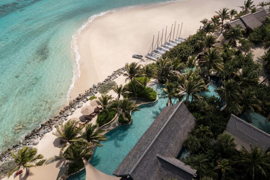 Necker Island, Drohnenaufnahme, Hauptstrand und Pool