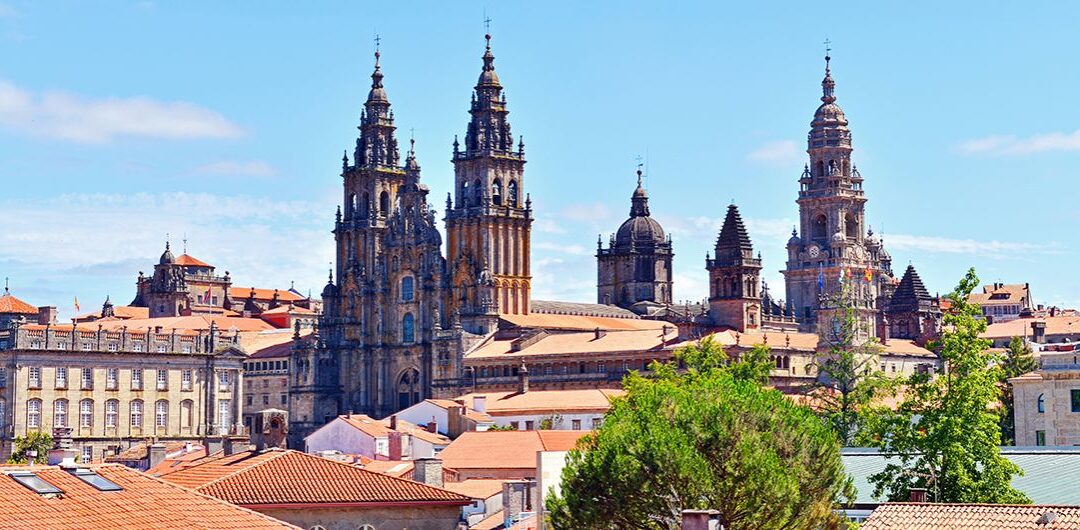 Kombinierbar mit Al Ándalus: Santiago de Compostela – Sevilla | Zugreise durch Spanien