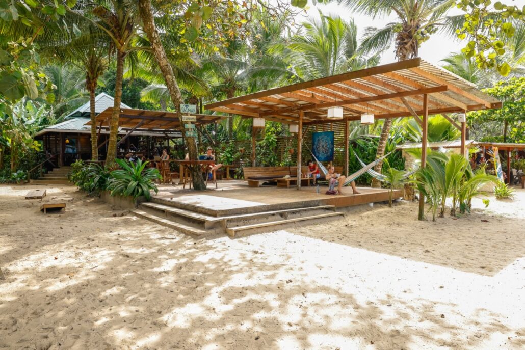 Strandbar auf der Privatinsel des Resorts in Bocas del Toro Panama