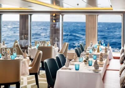 MS World Voyager Restaurant mit Fensterfront