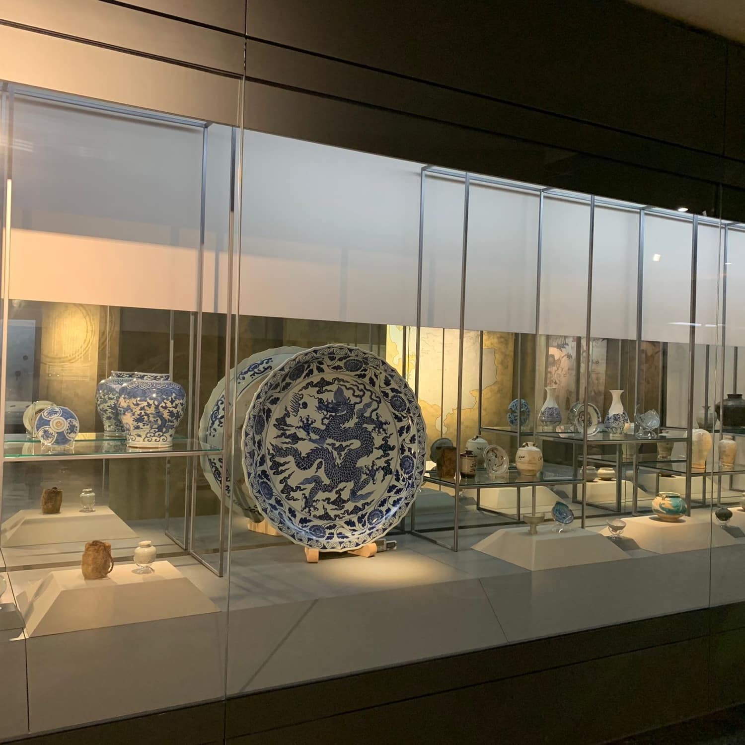 Drachenkeramik aus dem 13. Jahrhundert im Chinggis-Khan-Museum