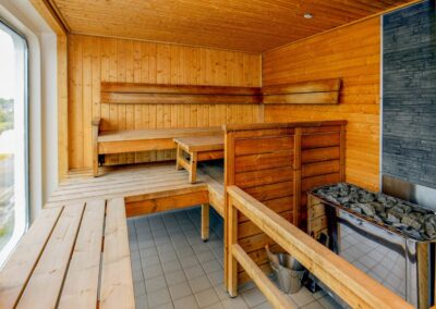 MS Ocean Explorer Sauna mit Panoramafenster