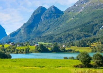 Nordfjord Olden Sommerlandschaft