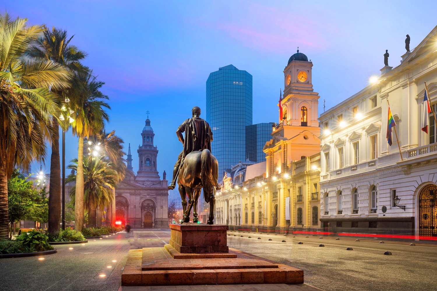 Die Plaza de Armas im historischen Zentrum von Santiago