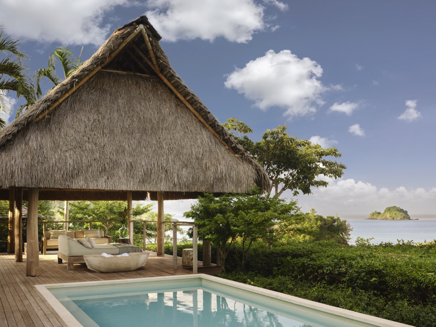 The large plunge pool at Casita Grande, overlooking the offshore islands